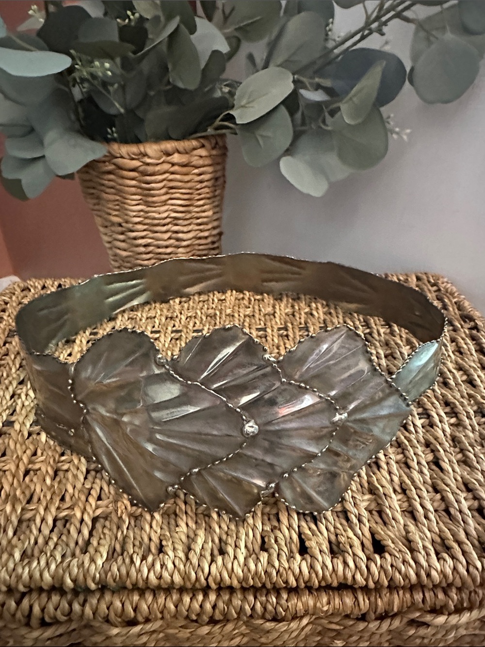 Vintage 3 leaf metal tin hammered brutalists small corset cinched belt